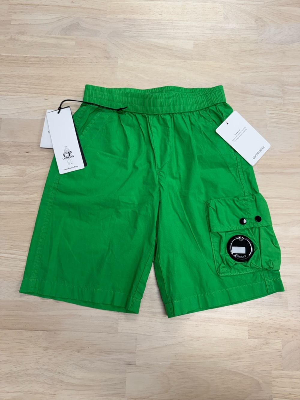 New! C.P. Company Bermuda signature lens shorts